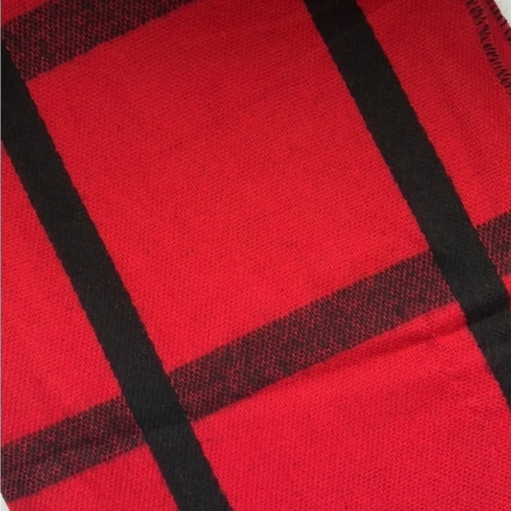 NWT Athleta Lizette Red/Black Reversible Blanket Scarf/wrap